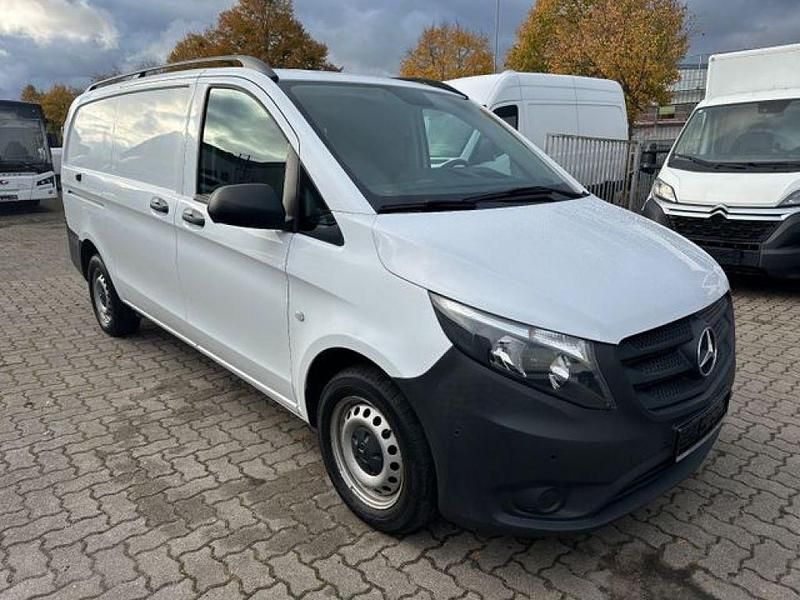 Arktikweiss Gebraucht 2020 Mercedes Vito Van | 15.458 € (Superpreis) - Bild 1/4
