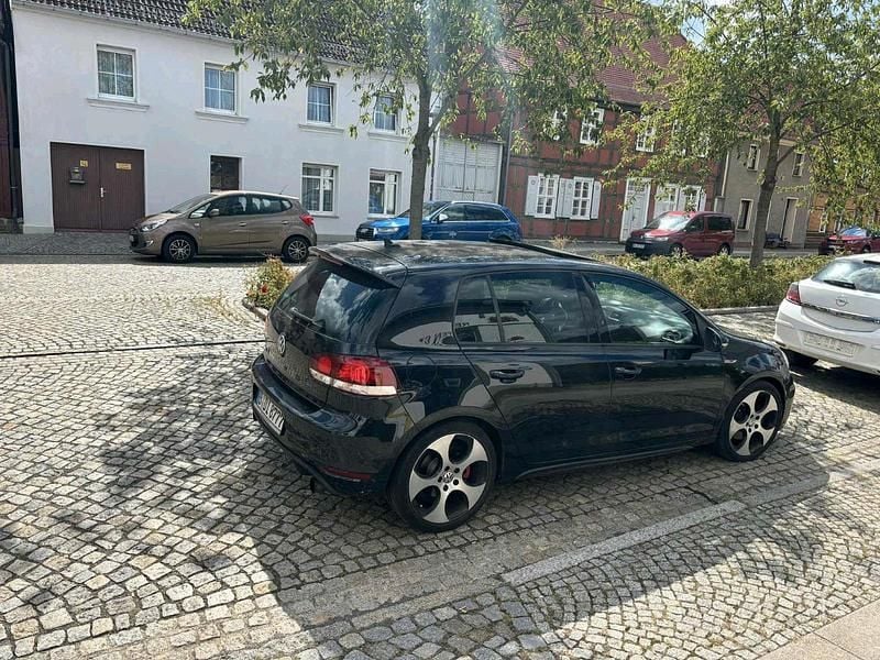 Schwarz Gebraucht 2009 VW Golf VI GTI Kleinwagen | 6.700 € - Bild 1/4