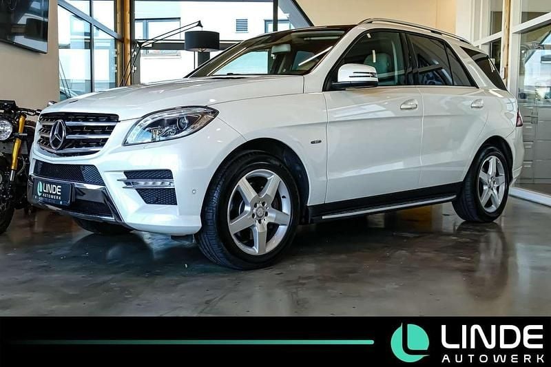 Weiã Gebraucht 2012 Mercedes ML350 AMG line SUV | 21.900 € (Guter Preis) - Bild 1/4