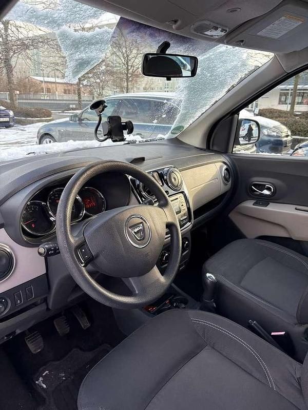 Gebraucht Dacia Lodgy 83 PS (61 kW) 2012 Grau Van / Kleinbus