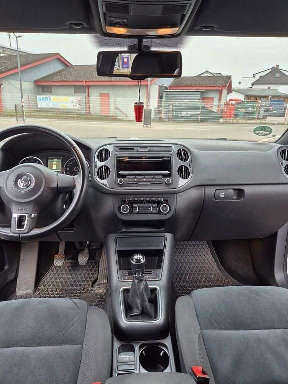 Weiß Gebraucht 2012 VW Tiguan Trendline SUV | 9.950 € (Fairer Preis) - Bild 1/4