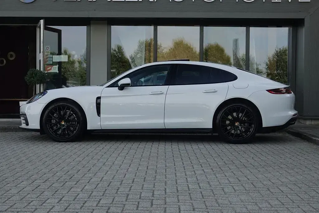 Gebraucht Porsche Panamera 4 E-Hybrid 466 PS (342 kW) 2019 Weiß Kleinwagen