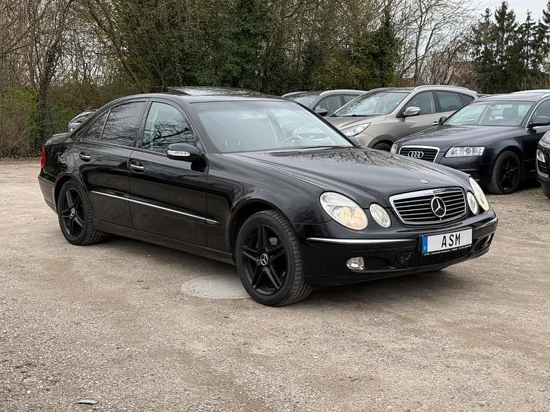Gebraucht Mercedes E200 163 PS (119 kW) 2005 Schwarz Limousine