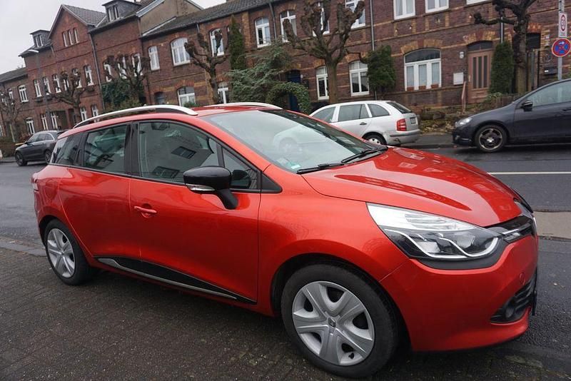 Gebraucht Renault Clio IV Dynamique 90 PS (66 kW) 2015 Rot Limousine