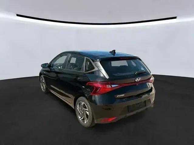Gebraucht Hyundai i20 Trend 101 PS (74 kW) 2023 Schwarz Kleinwagen