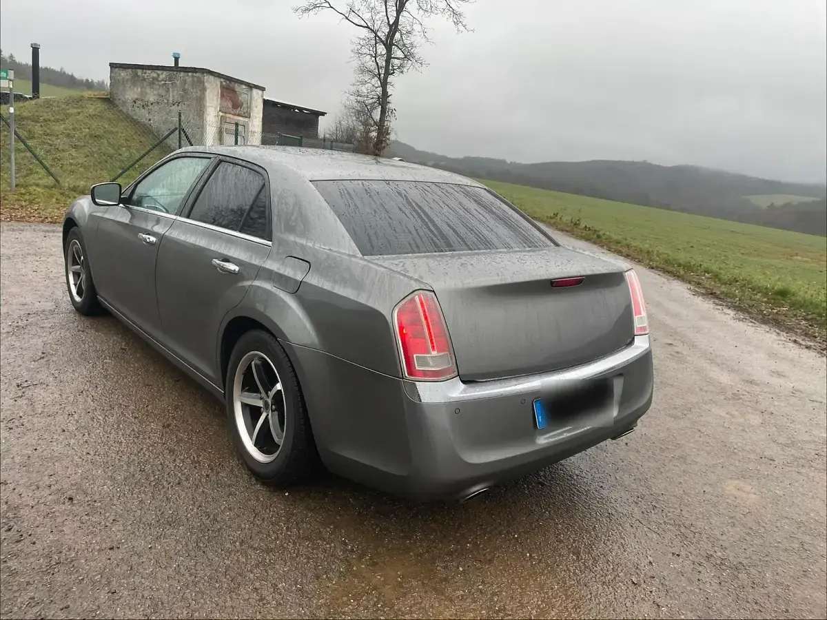 Usata Lancia Thema 239 CV (175 kW) 2012 Grigio Berlina