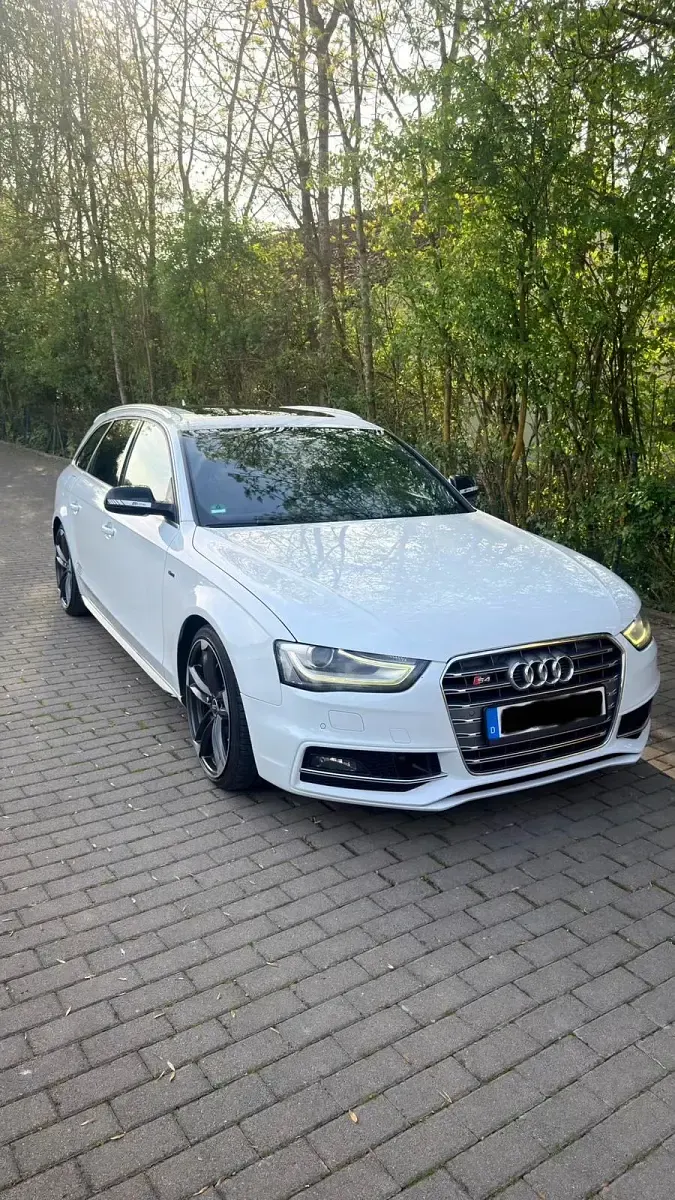 Gebraucht Audi A4 S-Line 177 PS (130 kW) 2012 Weiß Kombi