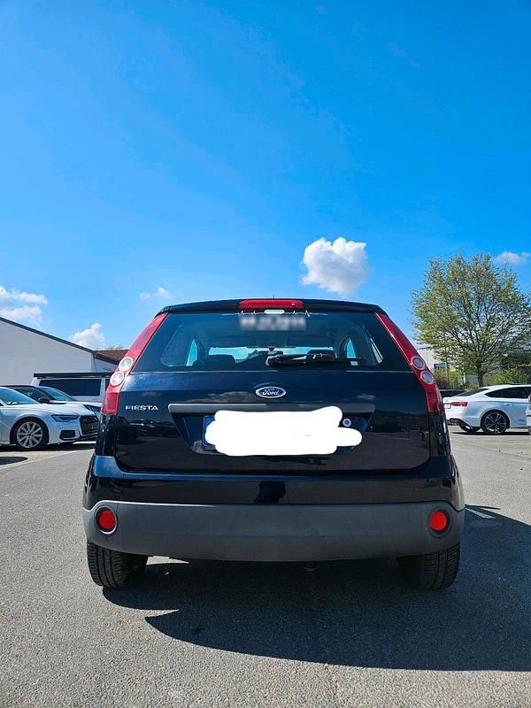 Gebraucht Ford Fiesta 60 PS (44 kW) 2006 Blau Kleinwagen