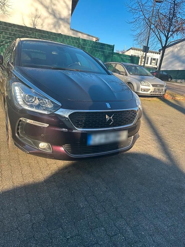 Gebraucht Citroën DS5 150 PS (110 kW) 2015 Violet Kleinwagen