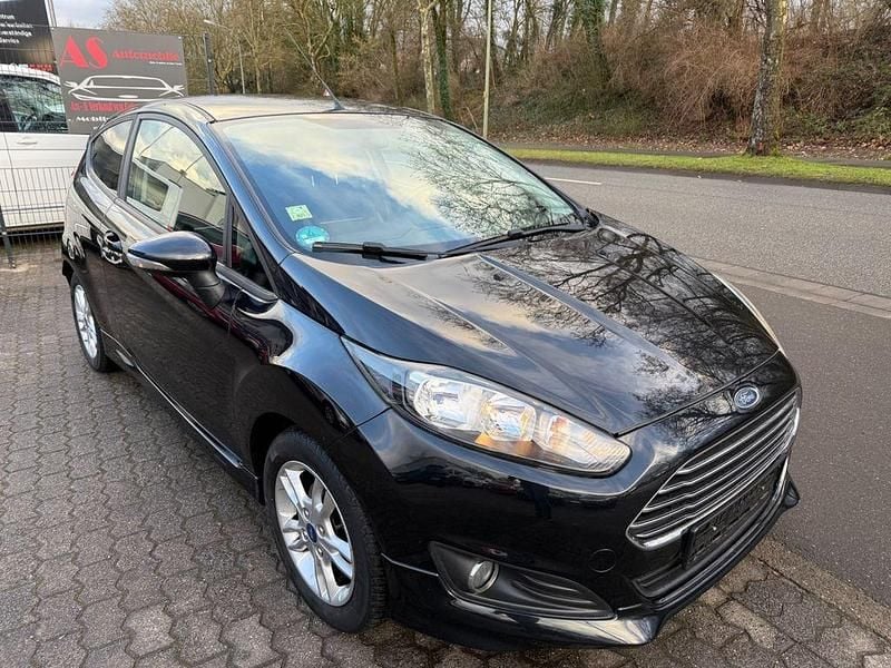 Gebraucht Ford Fiesta SYNC Edition 101 PS (74 kW) 2015 Schwarz Kleinwagen