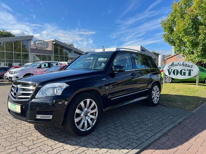 Schwarz Gebraucht 2011 Mercedes GLK220 SUV | 15.990 € (Fairer Preis) - Bild 1/4