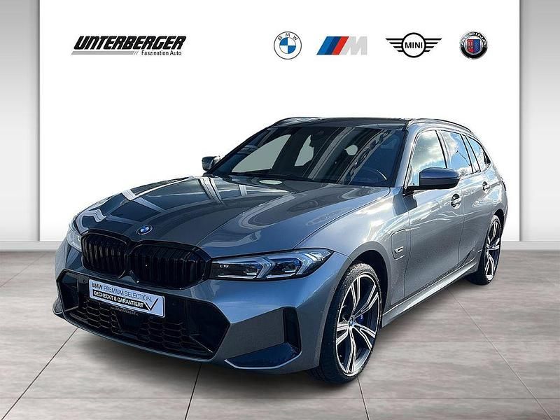Grau Gebraucht 2022 BMW 330e M Sport Kombi | 35.980 € (Fairer Preis) - Bild 1/4