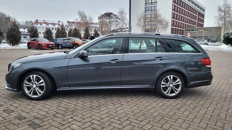 Gebraucht Mercedes E300 231 PS (169 kW) 2014 Grau Kombi