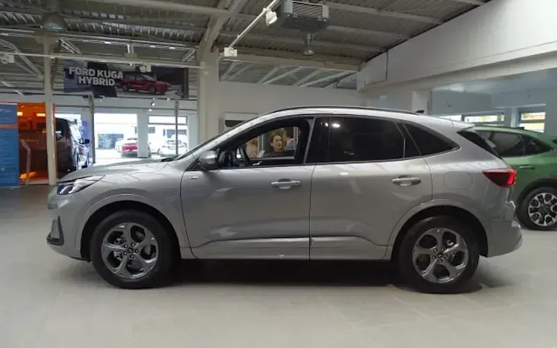 Gebraucht Ford Kuga ST-Line 183 PS (134 kW) 2026 Silber SUV