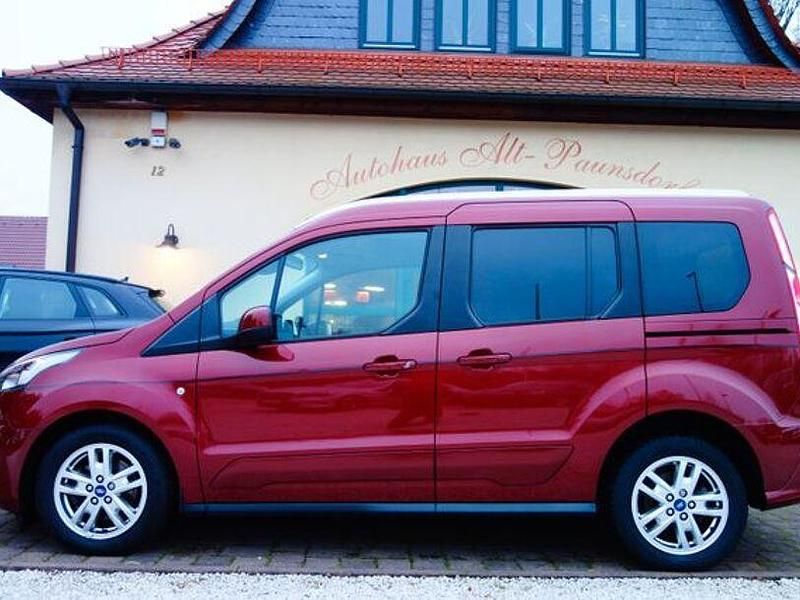 Gebraucht Ford Tourneo Connect Titanium S 101 PS (74 kW) 2018 Rot Van / Kleinbus