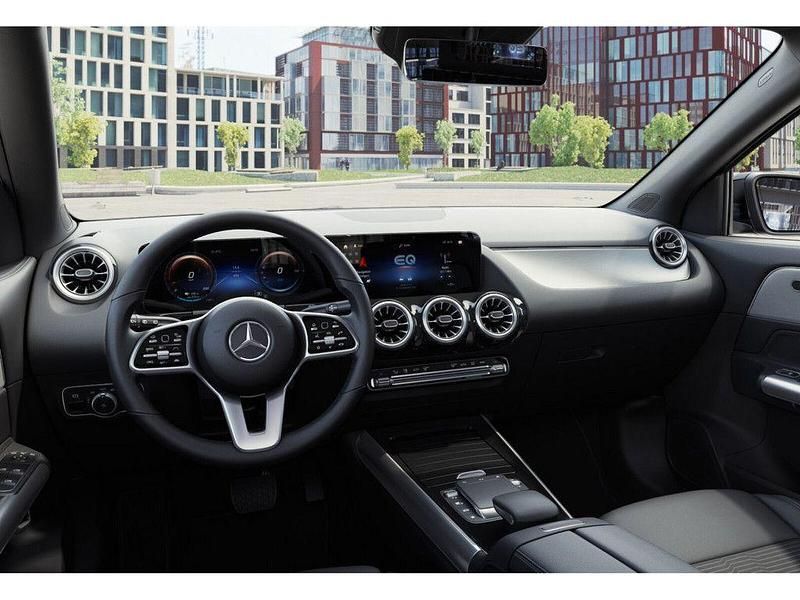 Gebraucht Mercedes EQA250 Advanced Plus 139 kW (190 PS) 2022 Schwarz / nachtschwarz SUV