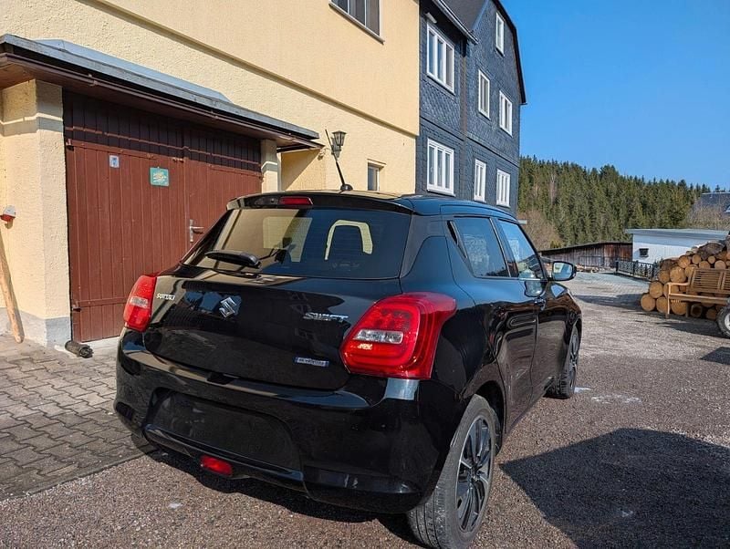 Gebraucht Suzuki Swift Comfort+ 111 PS (81 kW) 2020 Schwarz Kleinwagen