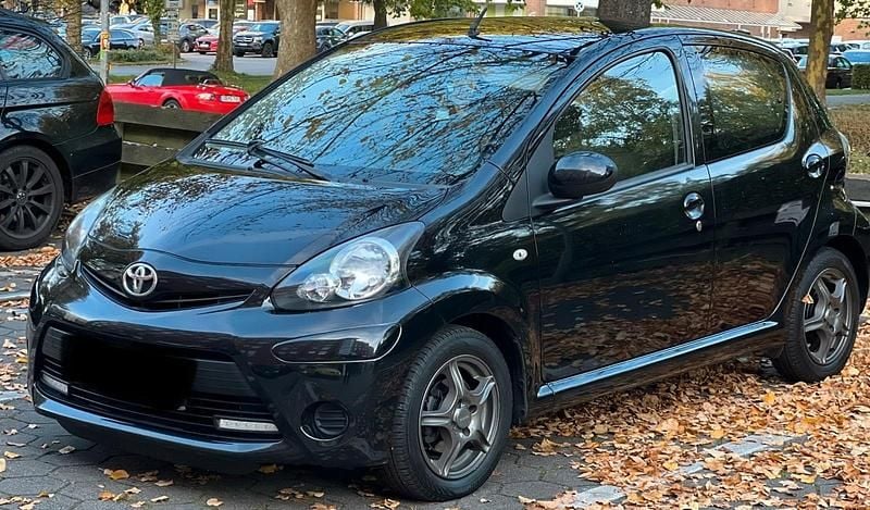 Schwarz Gebraucht 2014 Toyota Aygo Kleinwagen | 3.450 € (Superpreis) - Bild 1/4