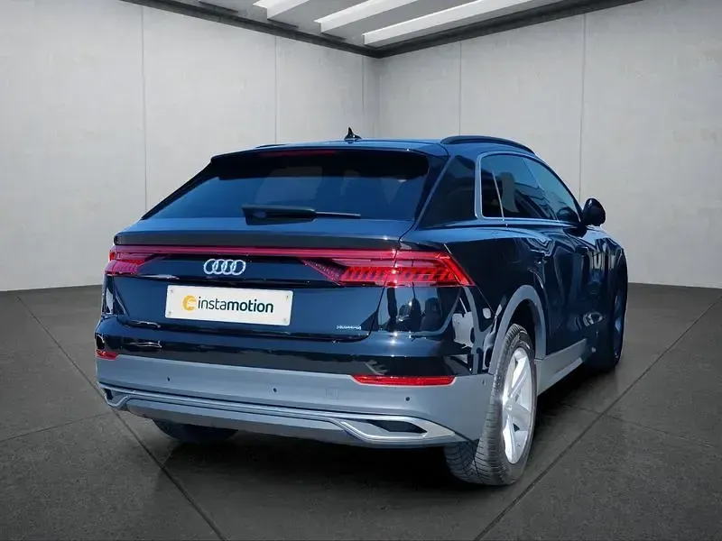 Gebraucht Audi Q8 340 PS (250 kW) 2022 Schwarz SUV
