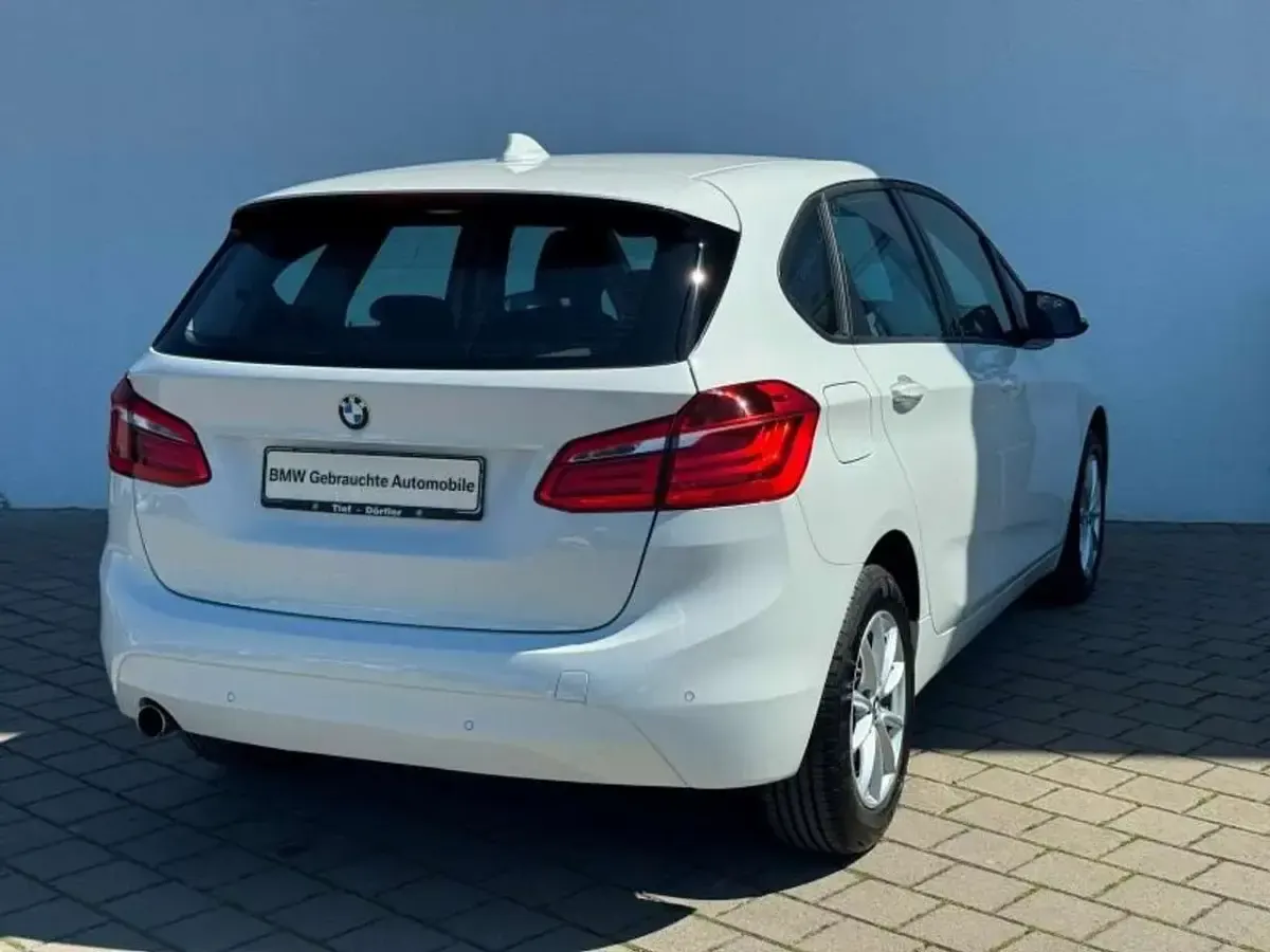 Gebraucht BMW 218 Advantage 136 PS (100 kW) 2017 Weiß Van / Kleinbus