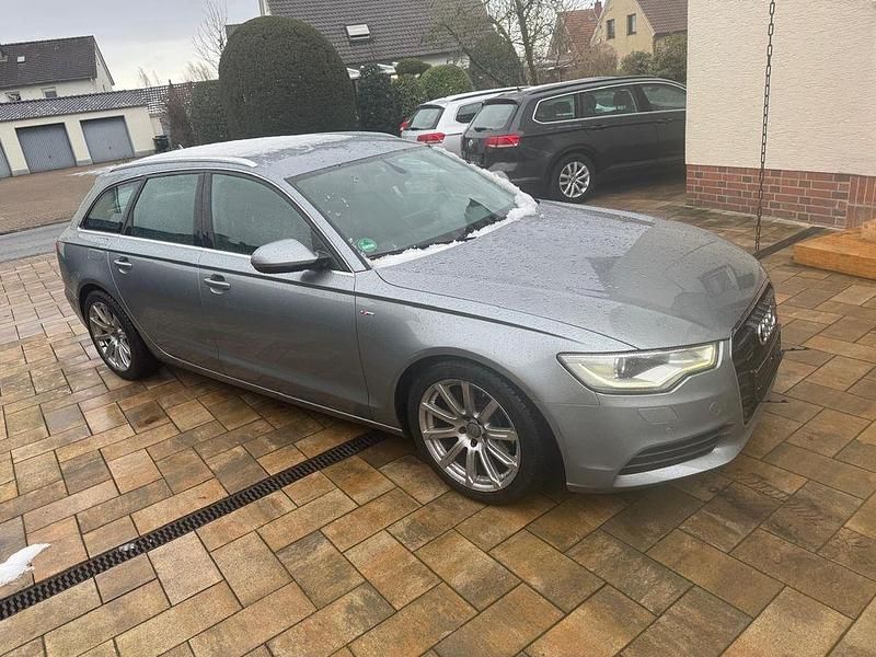 Grau Gebraucht 2012 Audi A6 S-Line Kombi | 8.999 € (Fairer Preis) - Bild 1/4