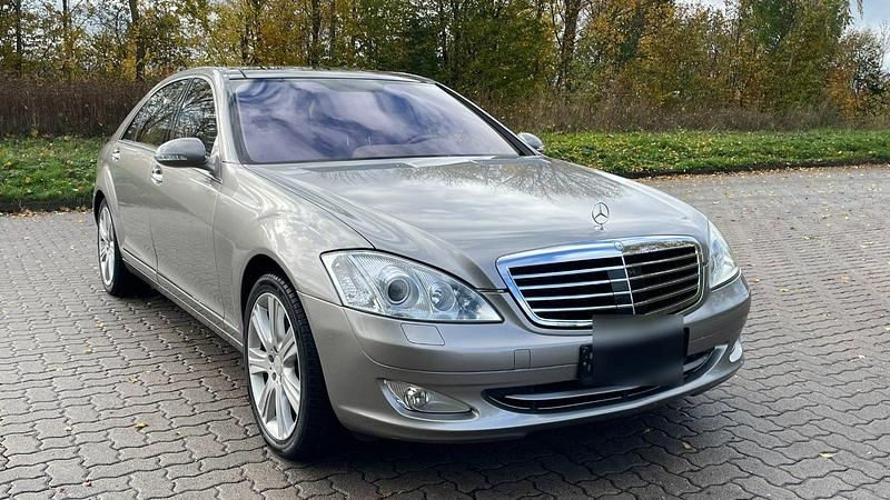Gold Gebraucht 2007 Mercedes S500L Limousine | 8.999 € - Bild 1/4