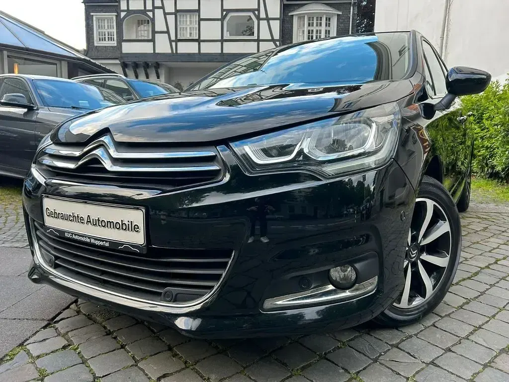 Gebraucht Citroën C4 SELECTION 120 PS (88 kW) 2017 Lackierung schwarz perla nera Limousine