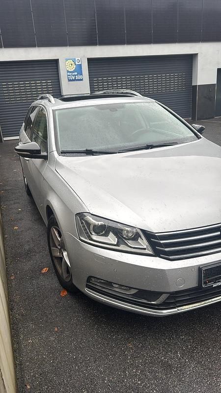 Silber Gebraucht 2014 VW Passat Kombi | 5.999 € (Superpreis) - Bild 1/4