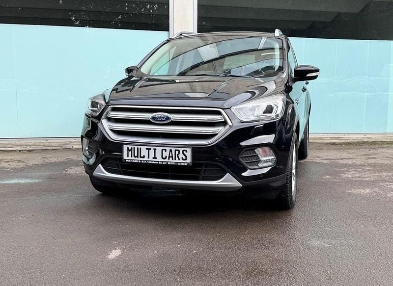 Gebraucht Ford Kuga Titanium 150 PS (110 kW) 2019 Schwarz SUV