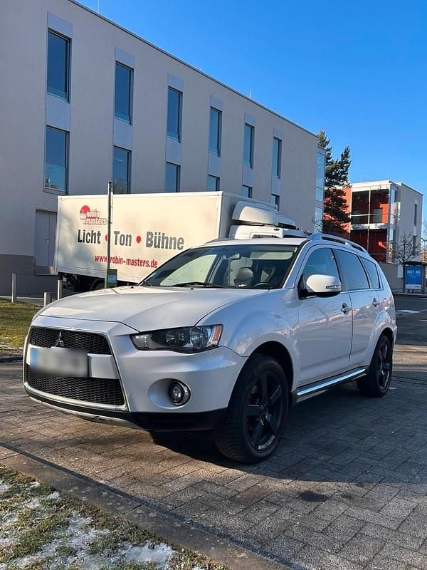 Gebraucht Mitsubishi Outlander 156 PS (114 kW) 2010 Weiß SUV