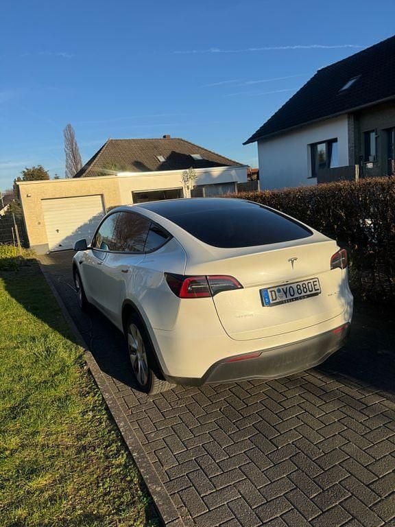 Gebraucht Tesla Model Y Long Range AWD 274 kW (373 PS) 2023 Weiß SUV