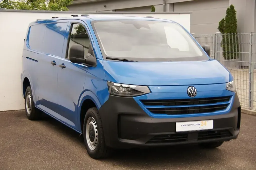 Nouă VW Transporter 150 CP (110 kW) 2025 Albastru Van