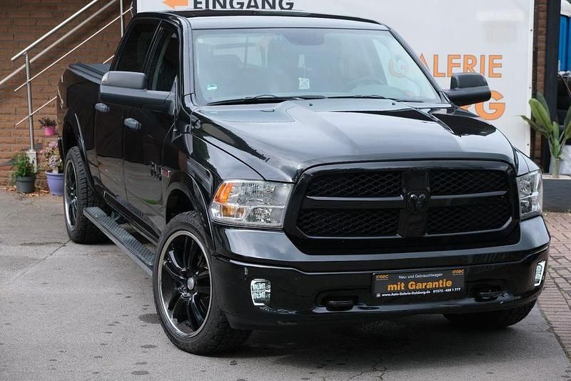 Schwarz Gebraucht 2015 Dodge Ram Abholung | 26.999 € (Fairer Preis) - Bild 1/4