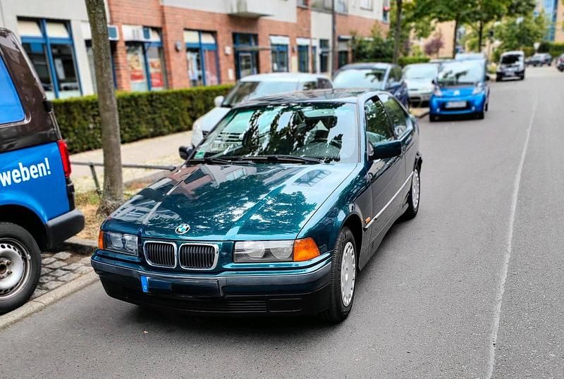 Grün Gebraucht 1997 BMW 316 Compact Kleinwagen | 1.200 € (Superpreis) - Bild 1/3