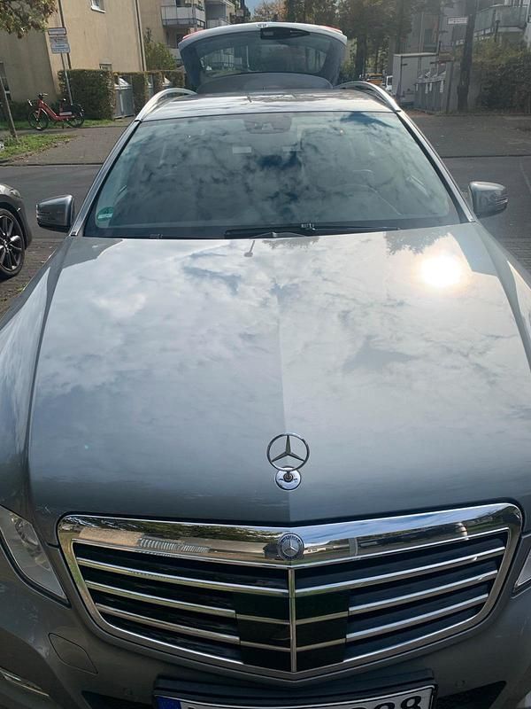 Silber Gebraucht 2011 Mercedes E350 Kombi | 7.000 € (Superpreis) - Bild 1/4
