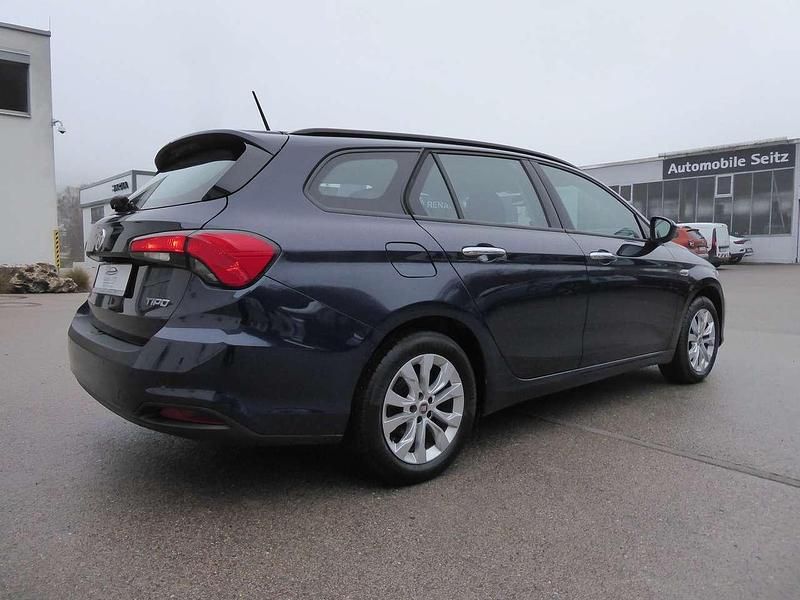 Gebraucht Fiat Tipo Lounge 120 PS (88 kW) 2017 Vr717/a Kombi
