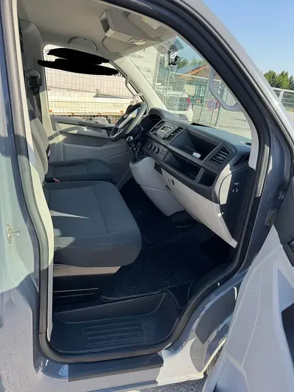 Gebraucht VW Transporter 102 PS (75 kW) 2016 Grau Van