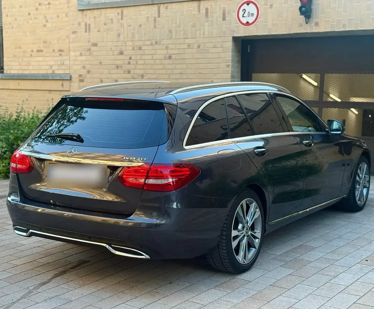 Gebraucht Mercedes C250 204 PS (150 kW) 2014 Grau Kombi