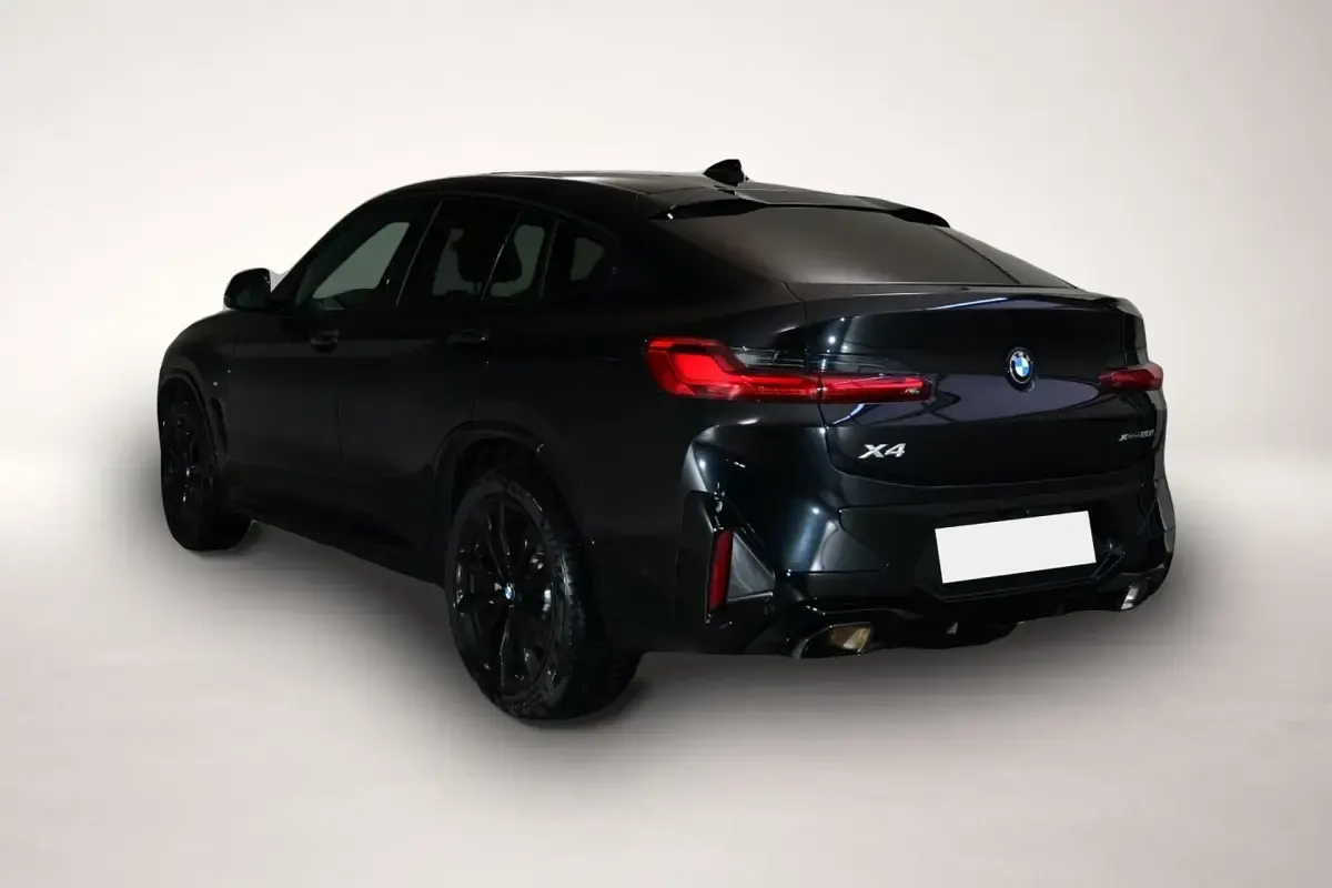 Gebraucht BMW X4 184 PS (135 kW) 2025 Schwarz SUV