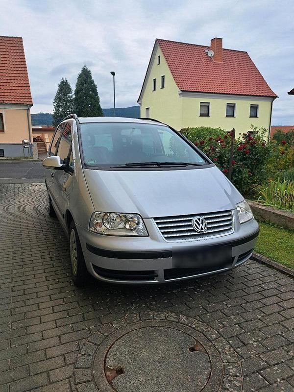 Grau Gebraucht 2005 VW Sharan Van / Kleinbus | 2.200 € (Superpreis) - Bild 1/4