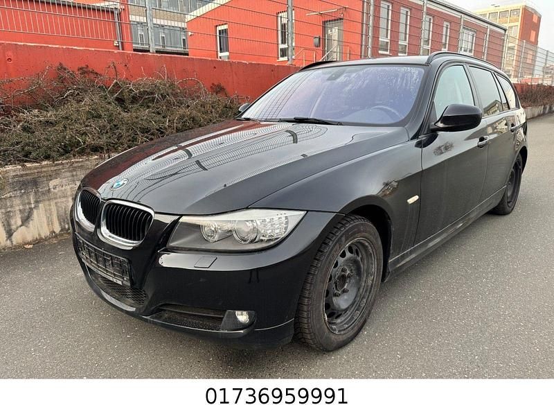 Gebraucht BMW 320 170 PS (125 kW) 2011 Schwarz Kombi