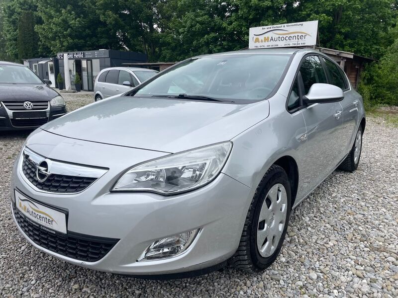 Silber Gebraucht 2010 Opel Astra Edition Limousine | 3.790 € (Guter Preis) - Bild 1/4