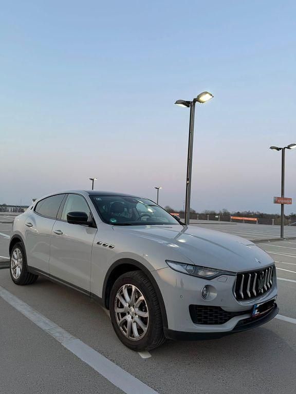 Gebraucht Maserati Levante 275 PS (202 kW) 2018 Braun SUV