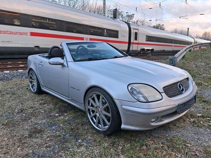 Gebraucht Mercedes SLK200 163 PS (119 kW) 2000 Silber Cabrio