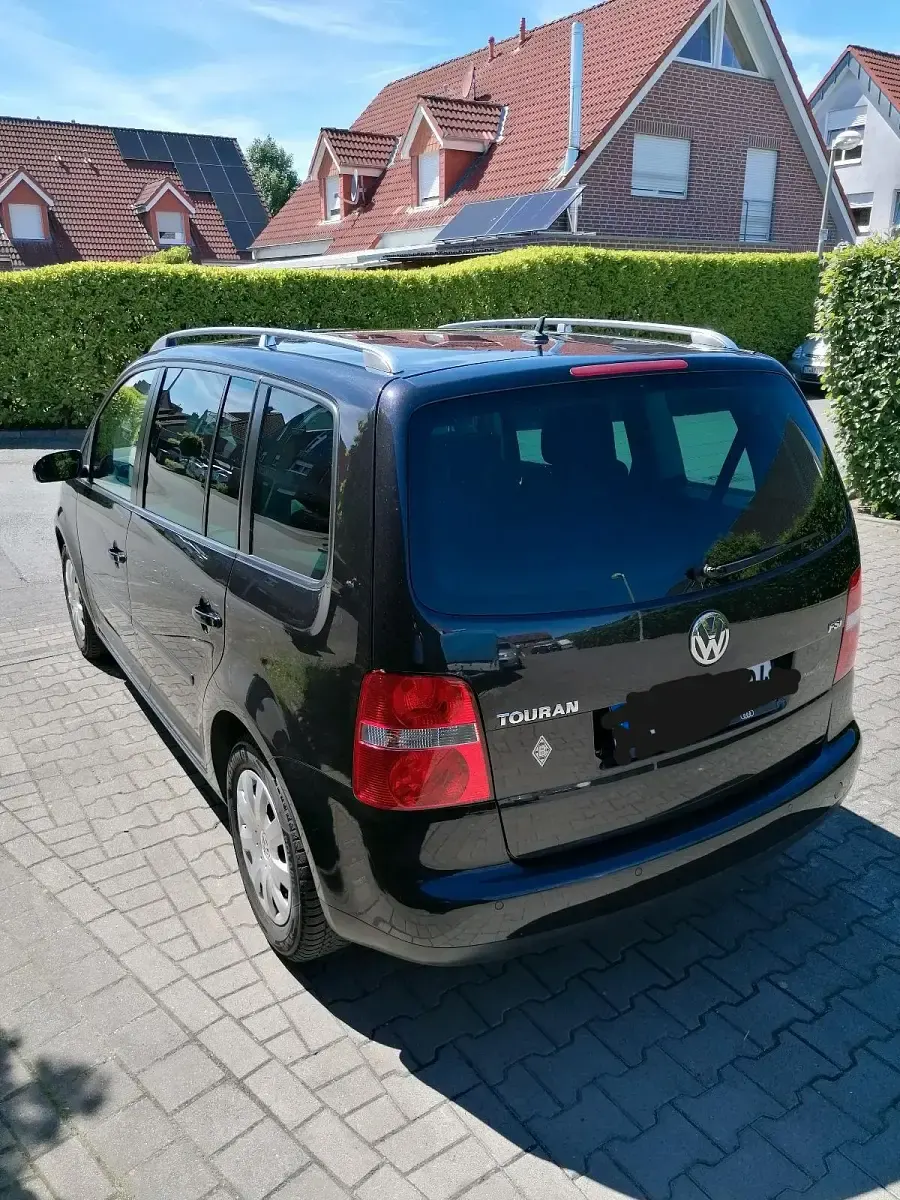 Gebraucht VW Touran 115 PS (84 kW) 2005 Schwarz Van / Kleinbus