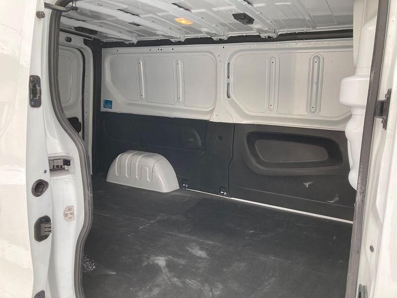 Gebraucht Renault Trafic 131 PS (96 kW) 2025 Weiß Van / Kleinbus