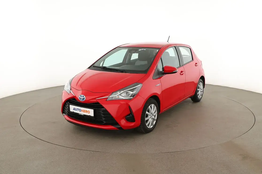 Gebraucht Toyota Yaris Hybrid Business Edition 101 PS (74 kW) 2019 Limousine