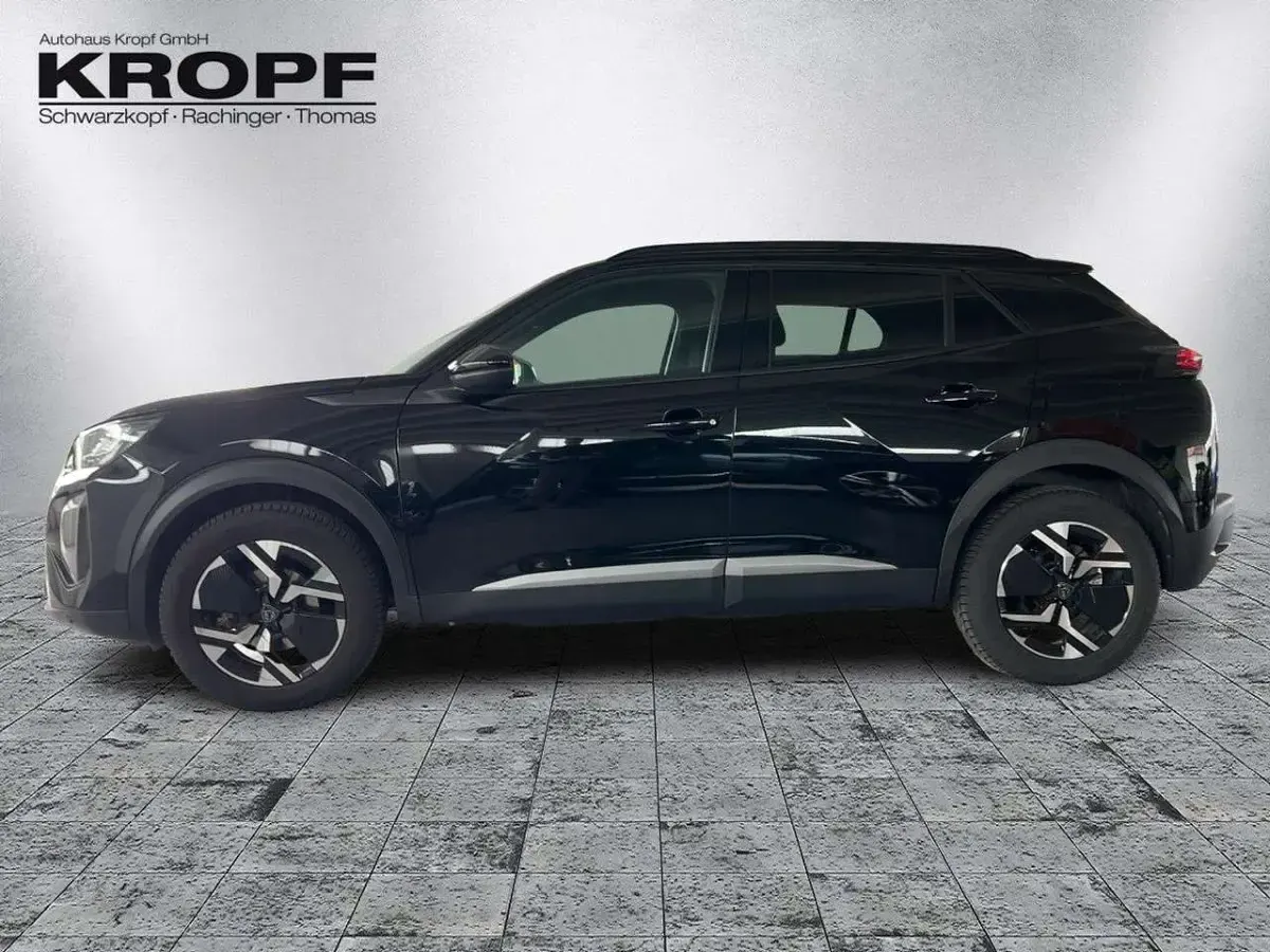 Gebraucht Peugeot 2008 Allure 131 PS (96 kW) 2024 Lackierung schwarz perla nera/ SUV