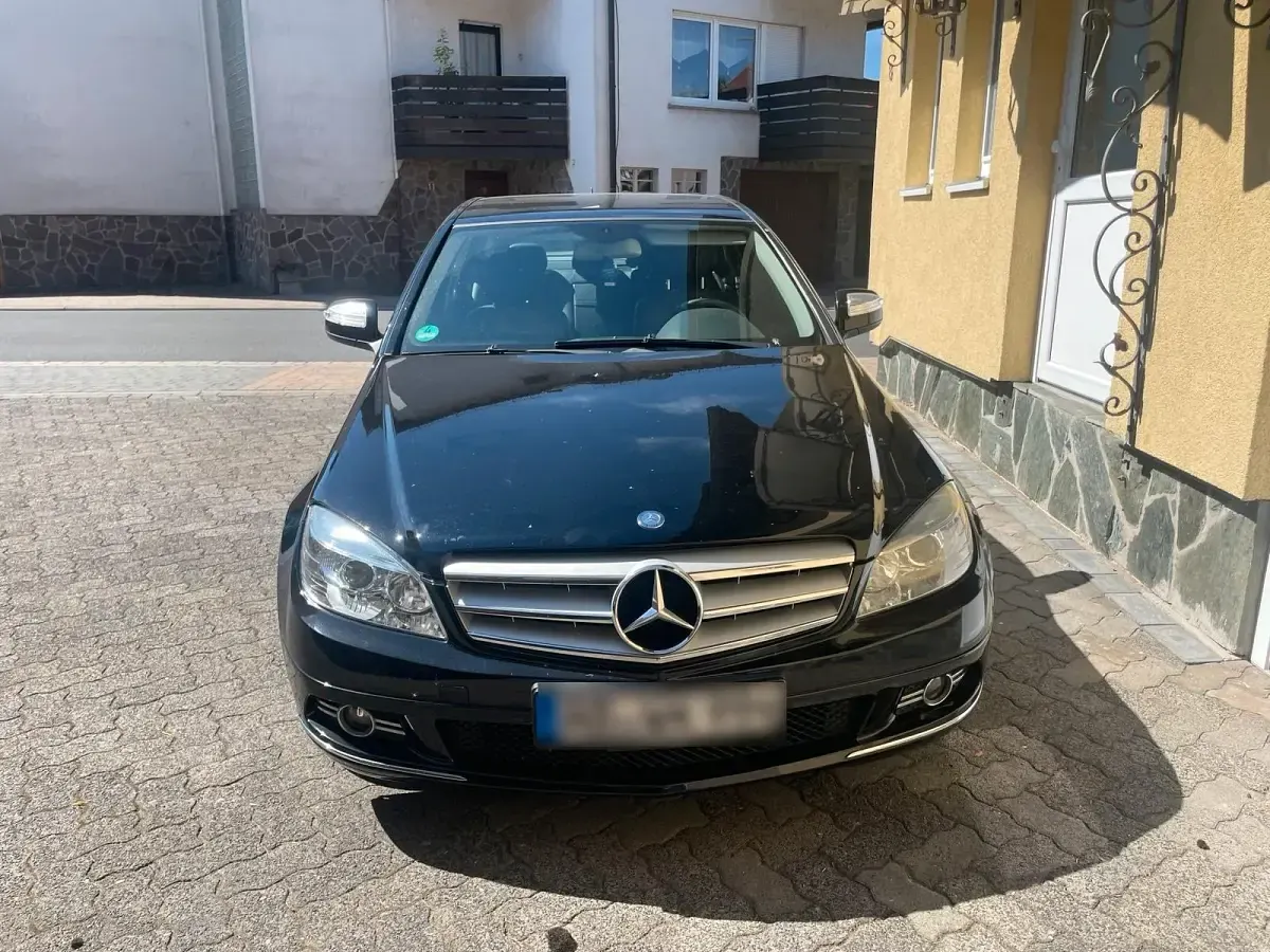 Gebraucht Mercedes C200 135 PS (99 kW) 2008 Schwarz Limousine