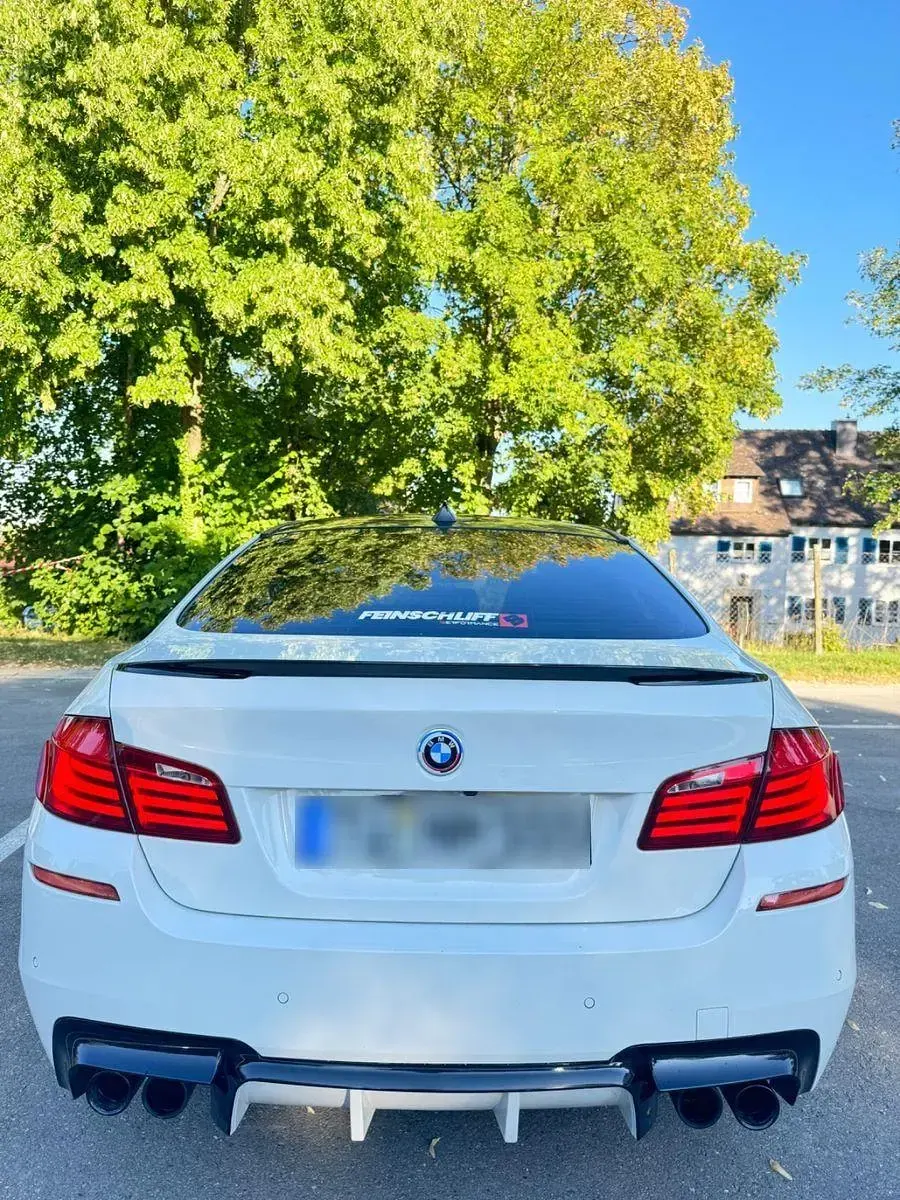 Gebraucht BMW 535 Sport Line 360 PS (264 kW) 2013 Weiß Limousine